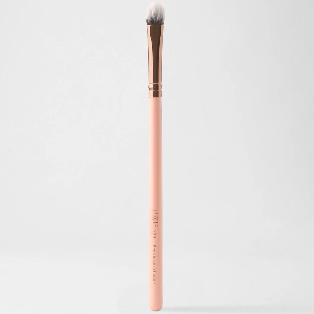 LUXIE 239 Precision Shade Brush - Rose Gold